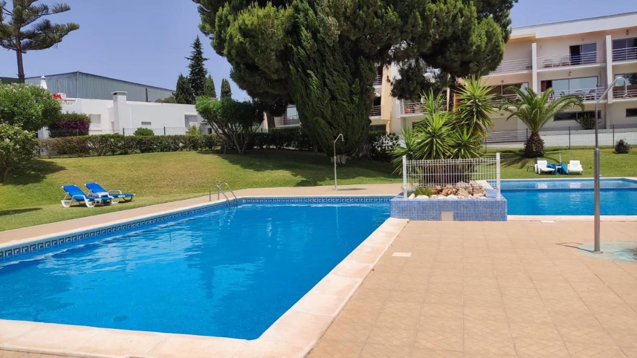 Apartament 01 Sra Da Rocha Com Piscina E Ac - Casas & Papeis Armação de Pêra Zewnętrze zdjęcie